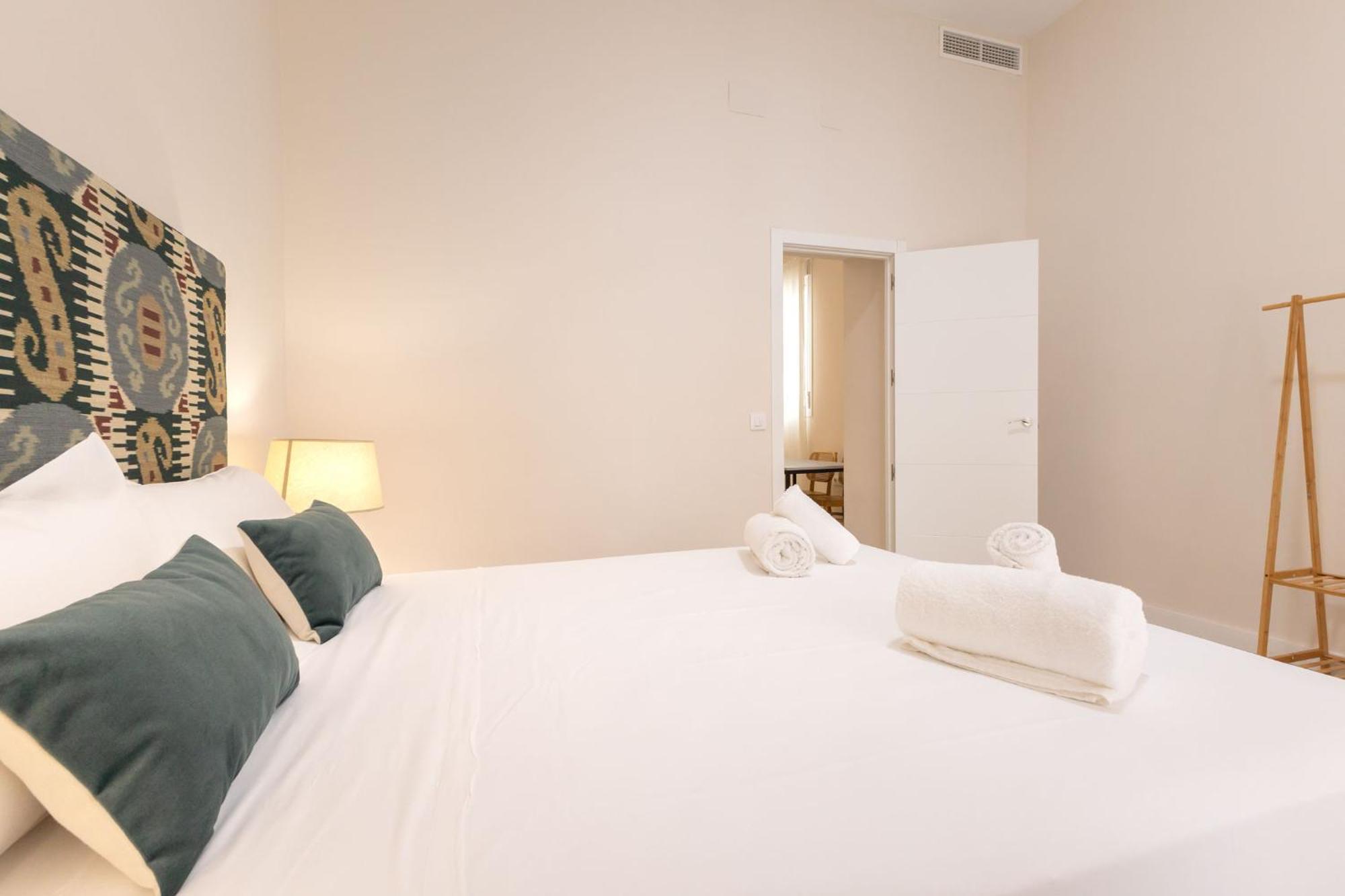 Rt41 Triana Deluxe Apartment Seville Room photo