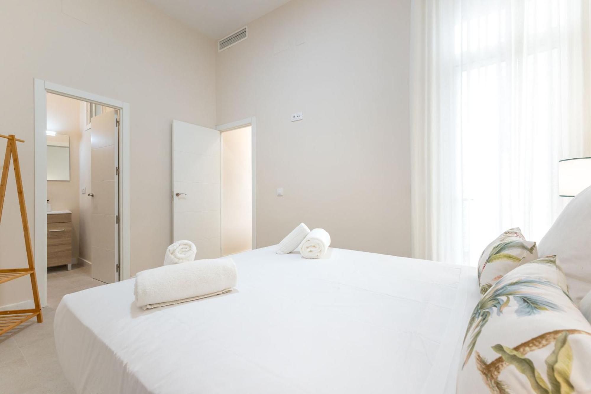 Rt41 Triana Deluxe Apartment Seville Room photo