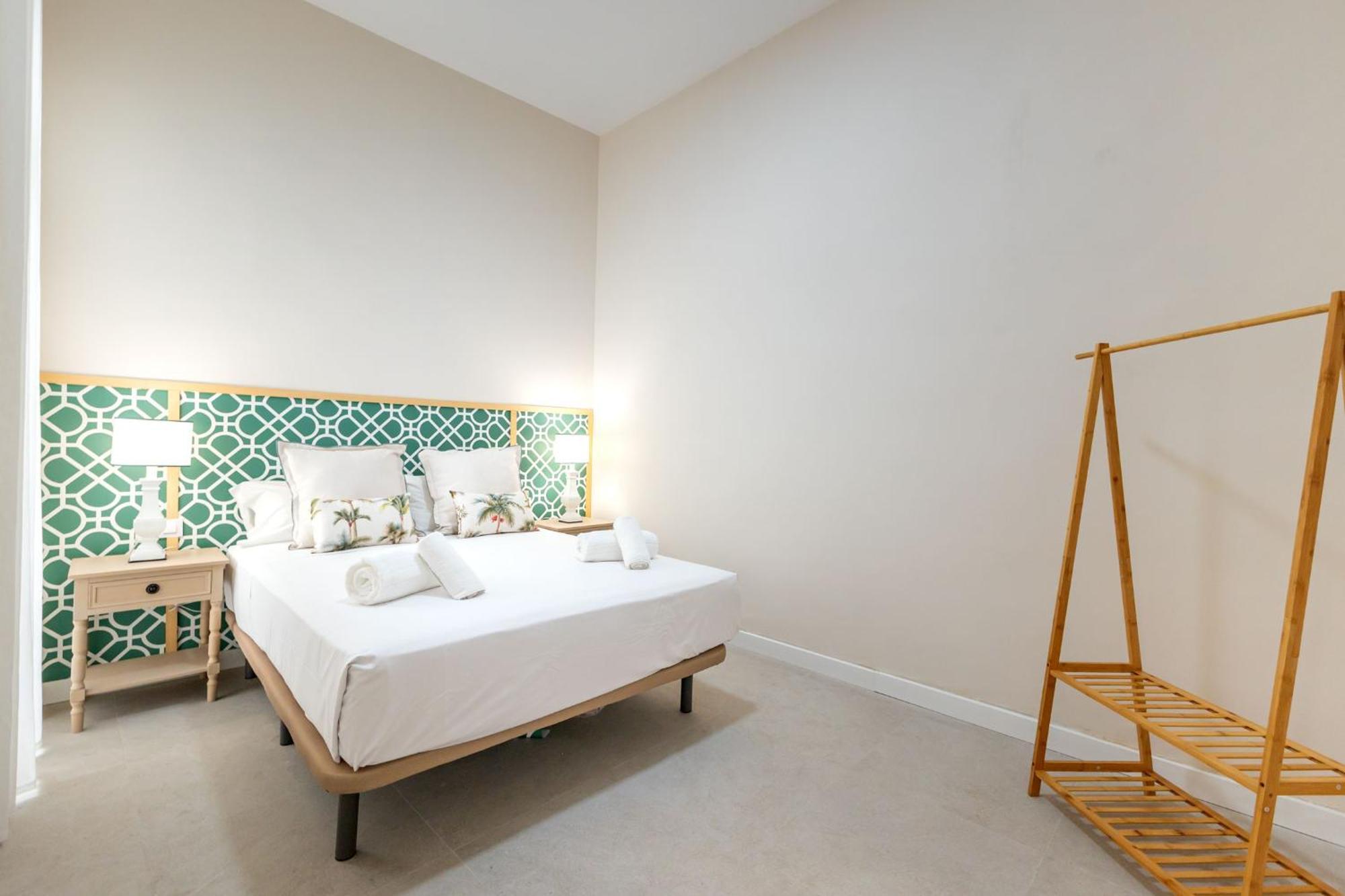 Rt41 Triana Deluxe Apartment Seville Room photo