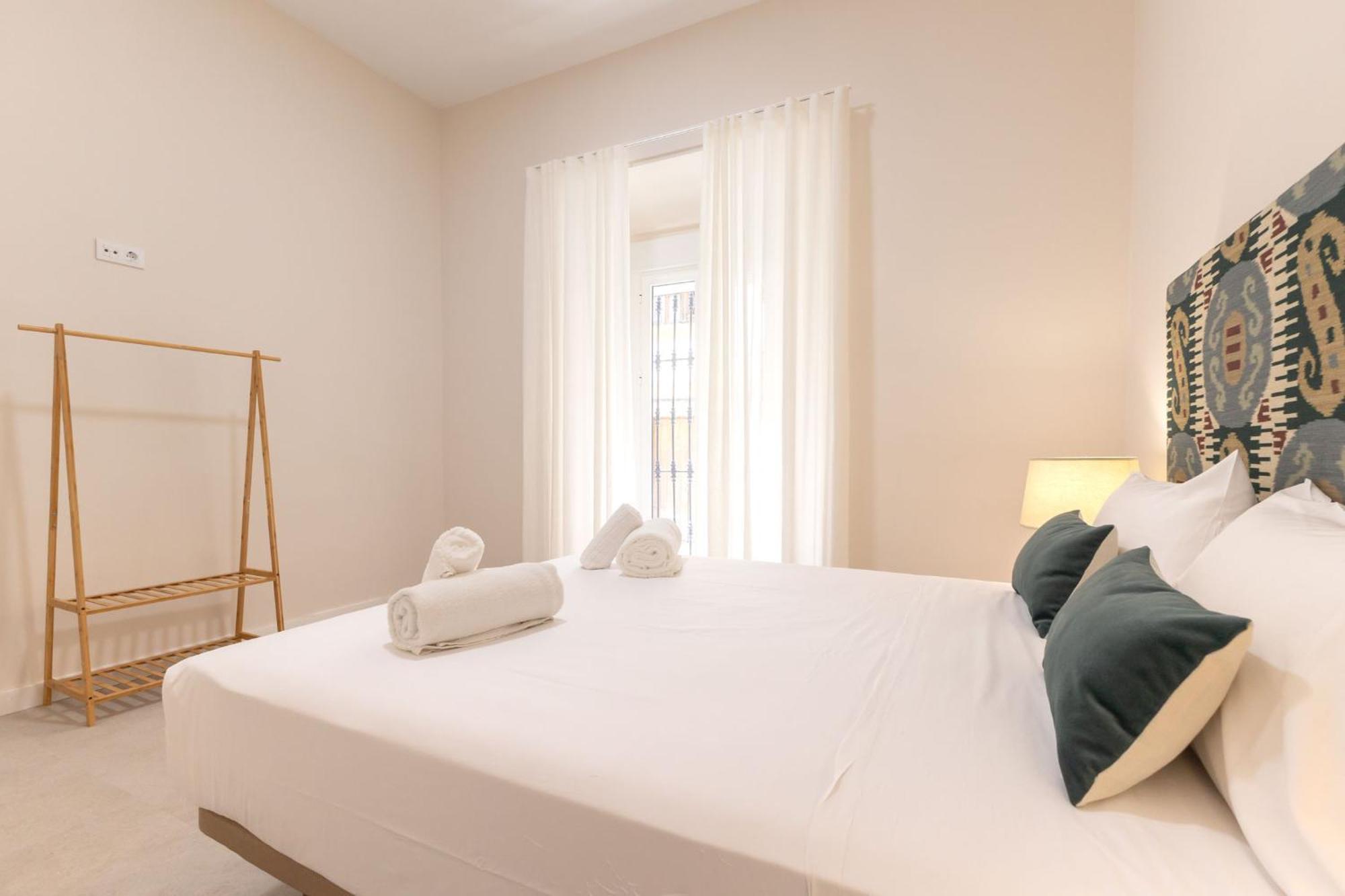 Rt41 Triana Deluxe Apartment Seville Room photo