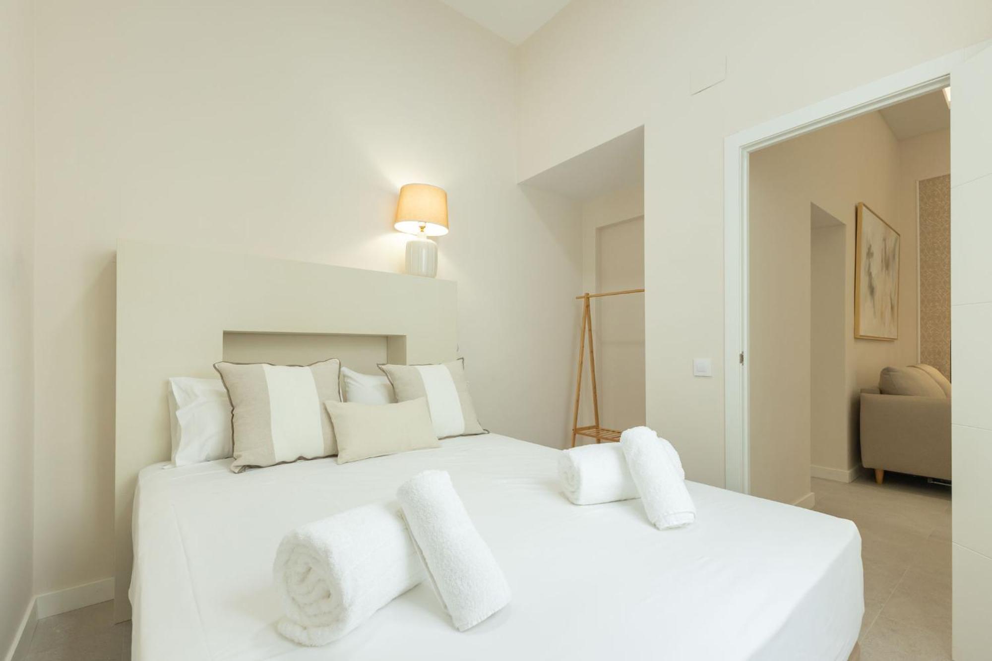 Rt41 Triana Deluxe Apartment Seville Room photo