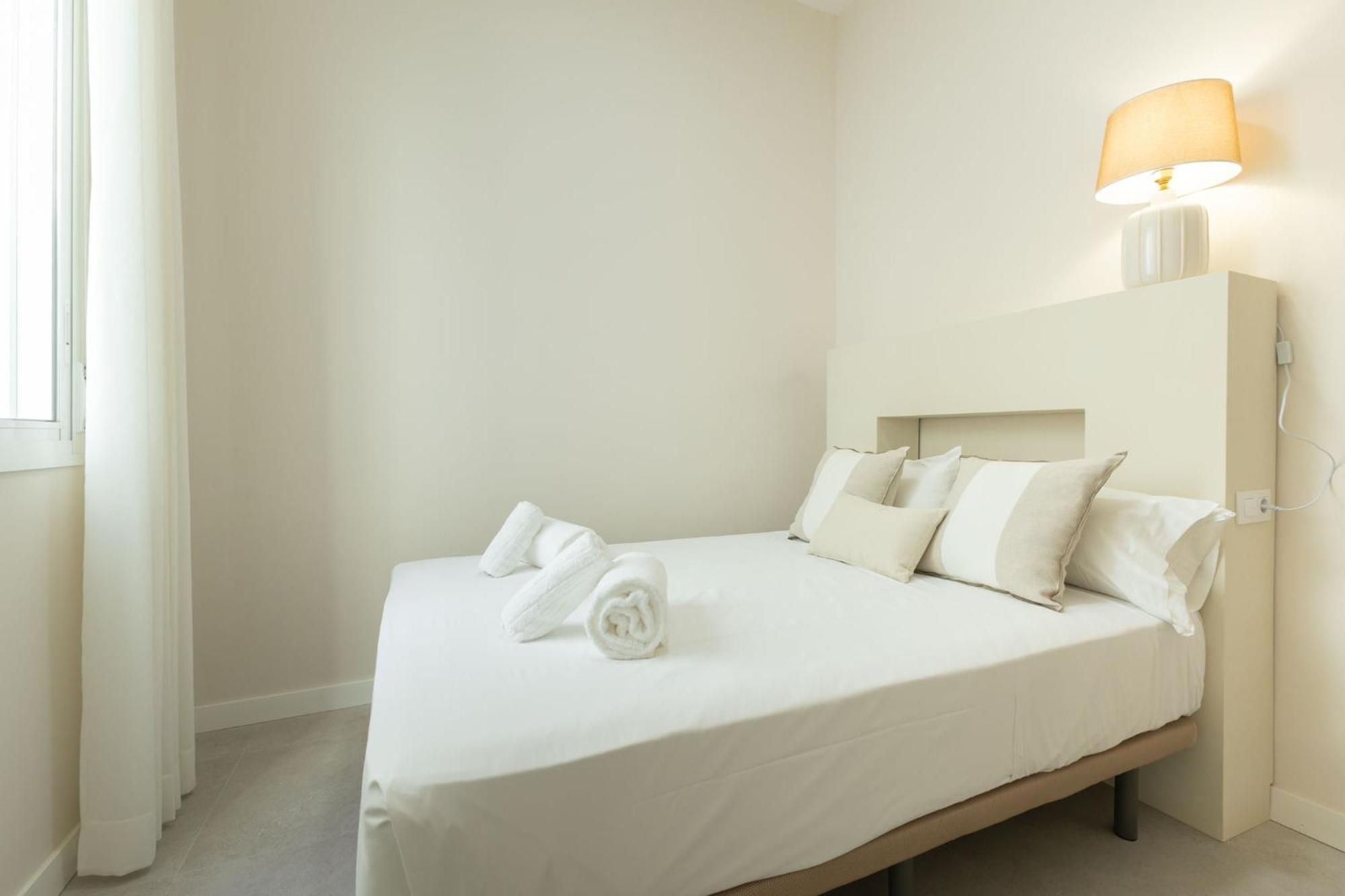 Rt41 Triana Deluxe Apartment Seville Room photo